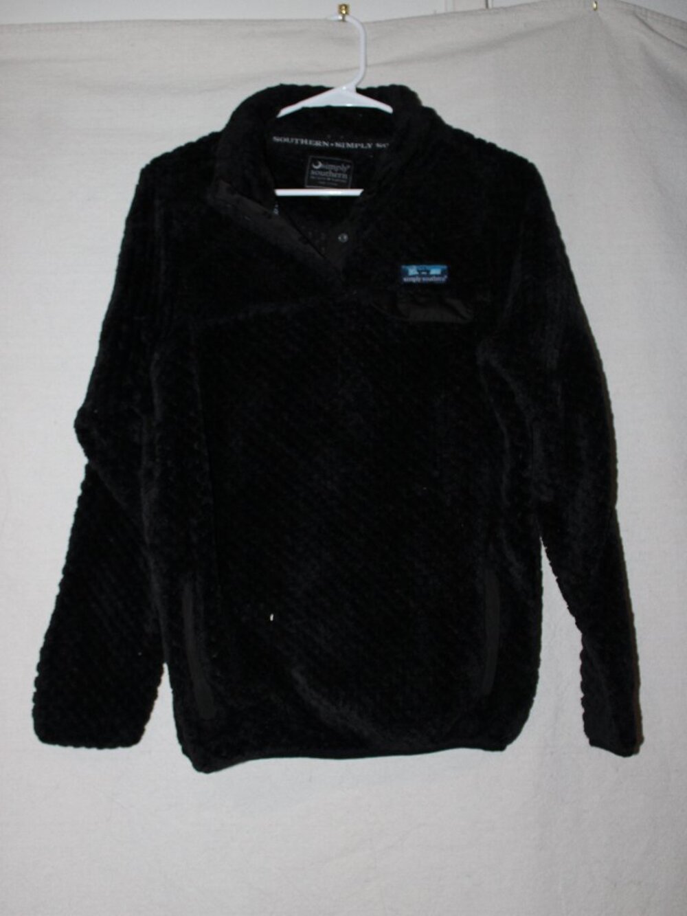 Simply Southern sweatshirt, size medium